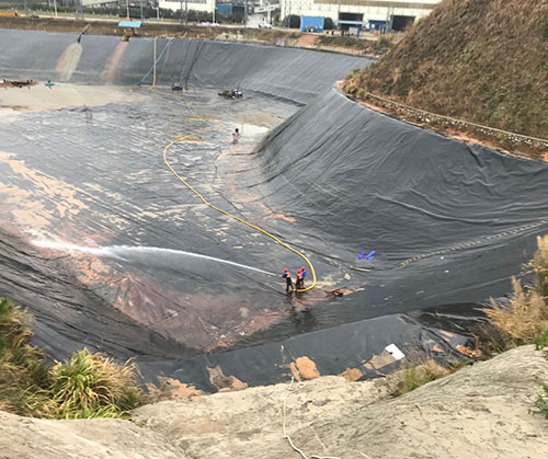 白云废水池清理